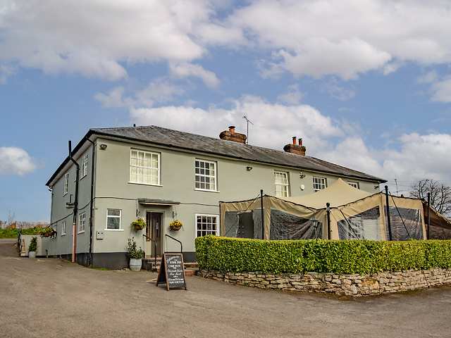 Hawk Inn, Amport