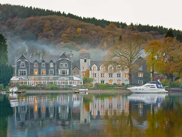 Lakeside Hotel