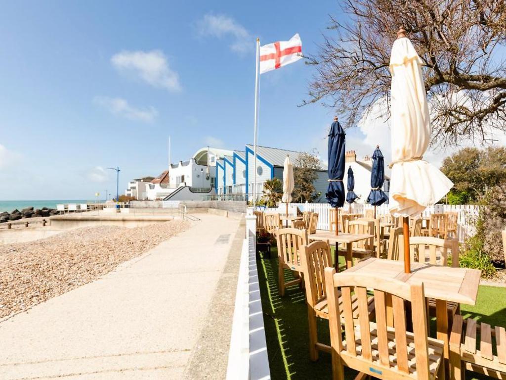 Beachcroft Hotel and Huts