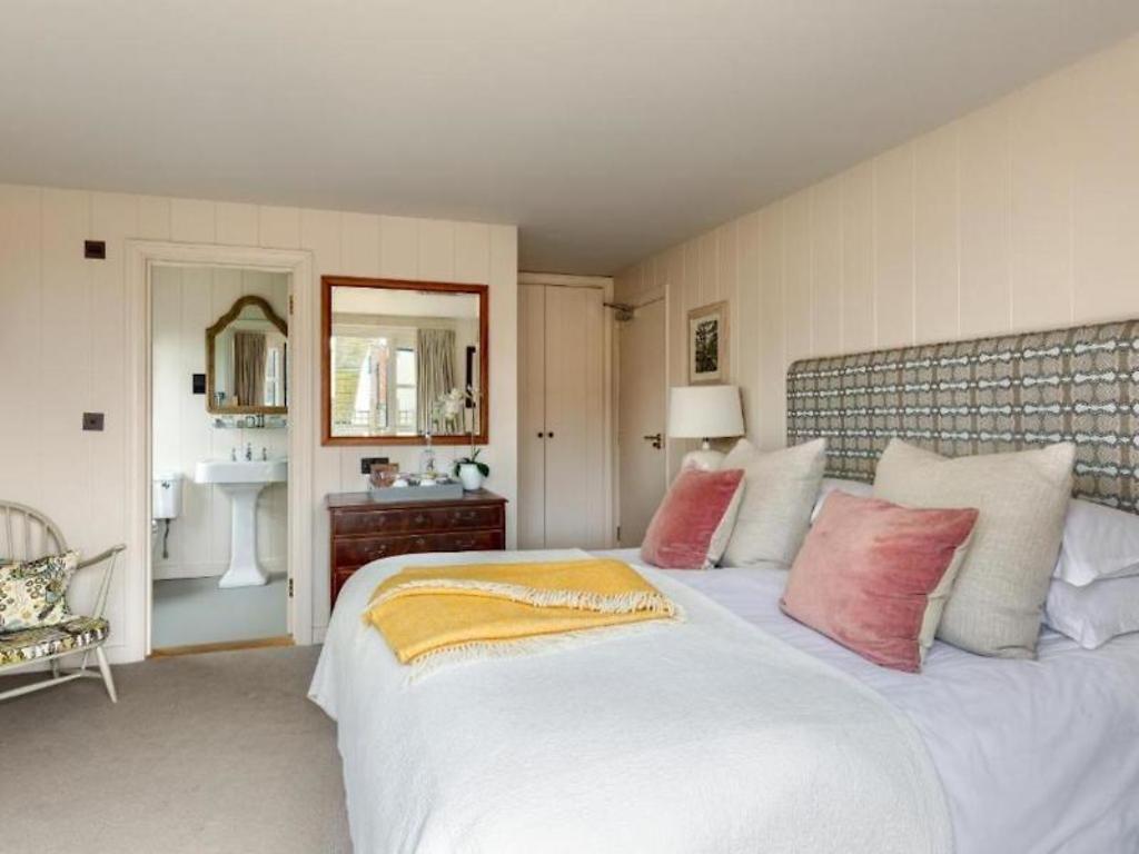 The Lookout - Deluxe room Deluxe room, The Lookout