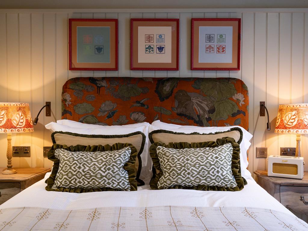 The Potter's Heron - Comfy room Comfy room, The Potter's Heron